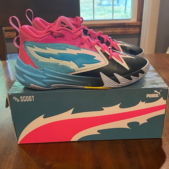 Puma Scoot men’s Pink, and Blue Sneakers - Picture 1 of 5